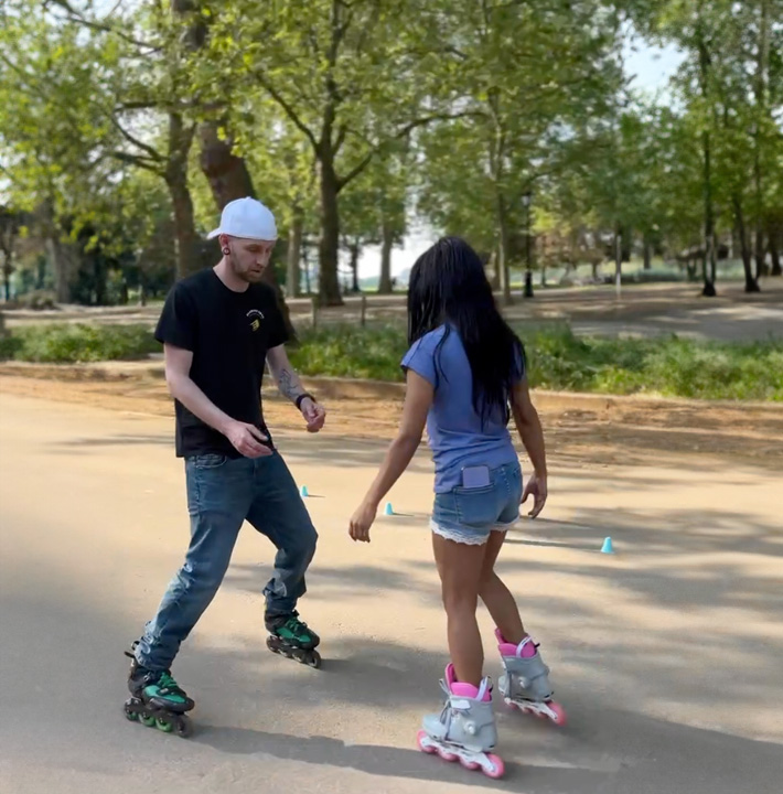 bladers-edge-skate-coaching-hyde-park-inline-adult-skate-lesson-london